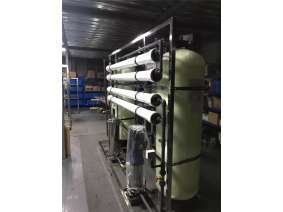 2吨反渗透玻璃钢